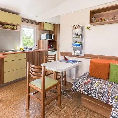Tonis Huette Apartment